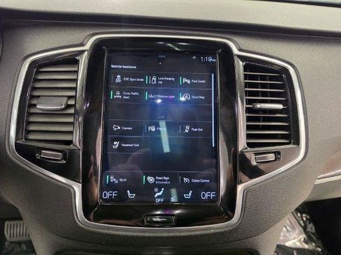 Used 2018 Volvo XC90 T5 Momentum w/ Convenience Package AWD/4WD image 18