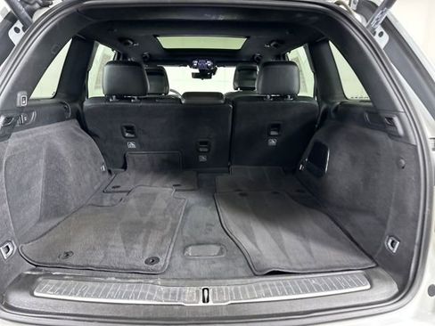 Used 2023 Jeep Grand Cherokee Overland w/ Luxury Tech Group IV image 26