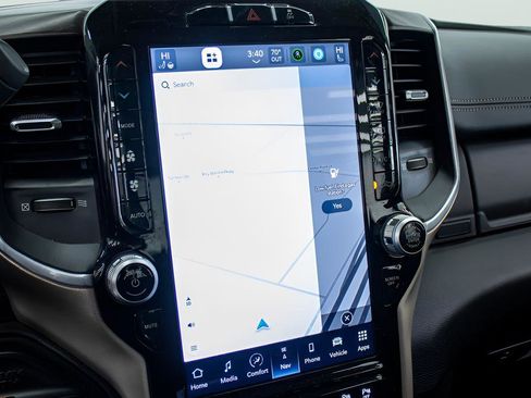 Used 2024 RAM 2500 Laramie AWD/4WD image 22