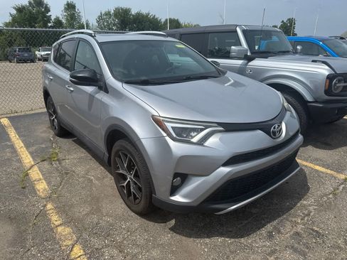 Used 2016 Toyota RAV4 SE AWD/4WD image 10