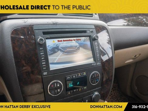 Used 2013 GMC Yukon Denali AWD/4WD image 8