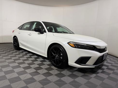 Used 2024 Honda Civic Sport image 6