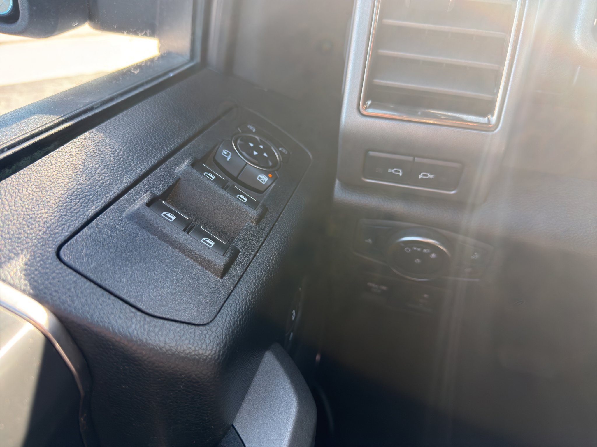 Used 2020 Ford F150 Raptor w/ Equipment Group 802A Luxury AWD/4WD image 14