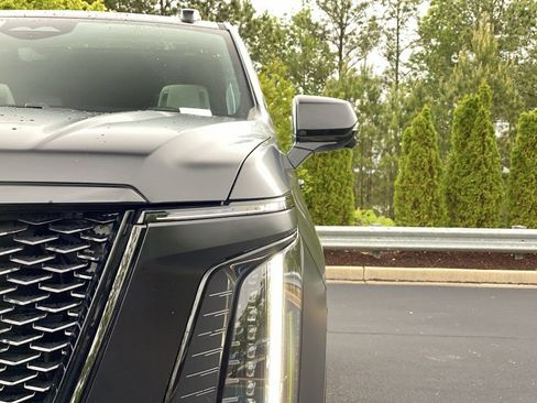 Used 2026 Cadillac Escalade Platinum Sport AWD/4WD image 40