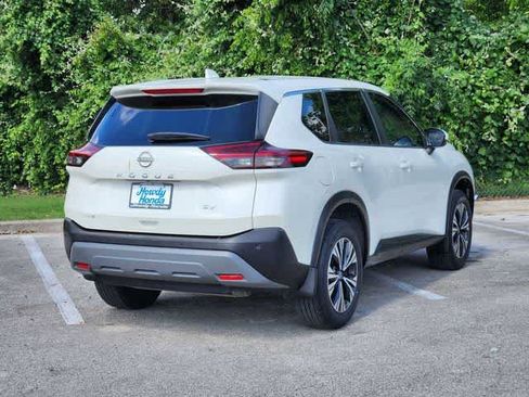 Used 2023 Nissan Rogue SV FWD image 6