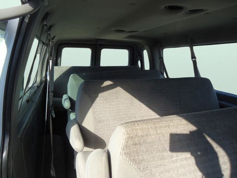 Used 2001 Ford E-350 and Econoline 350 XL image 24