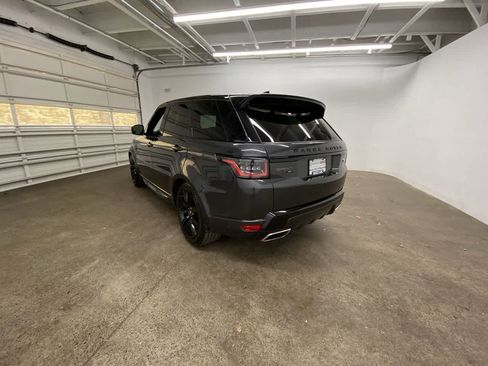 Used 2022 Land Rover Range Rover Sport HST image 4