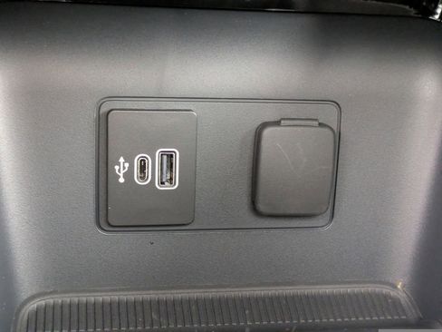 New 2026 Ford Explorer Platinum image 29