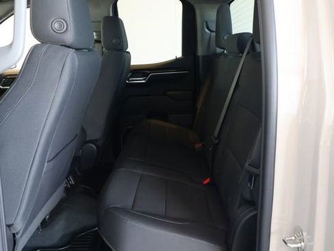 New 2026 GMC Sierra 1500 SLE w/ Max Trailering Package image 16