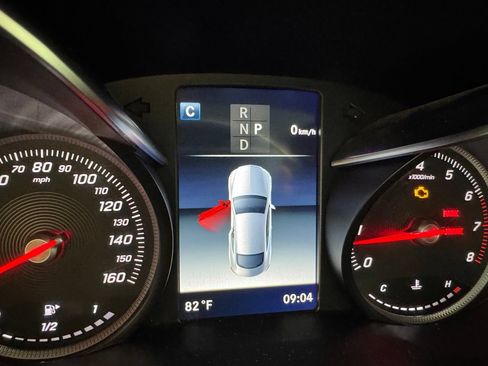 Used 2018 Mercedes-Benz C 300 4MATIC Coupe image 4