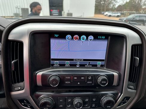 Used 2018 GMC Sierra 1500 SLT image 11