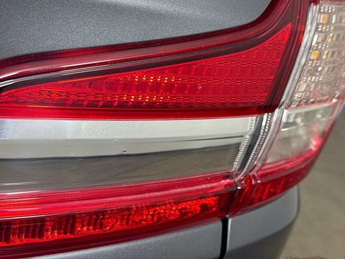 Used 2021 Subaru Ascent Premium w/ Convenience Package AWD/4WD image 31