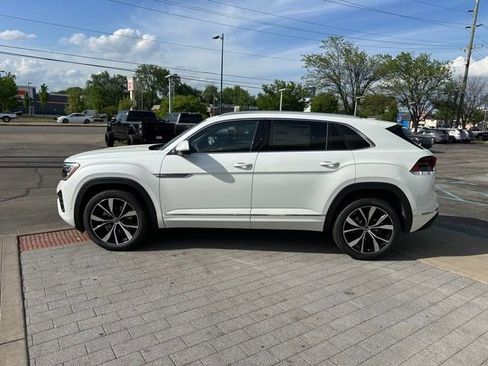New 2026 Volkswagen Atlas Cross Sport SEL Premium R-Line AWD/4WD image 4