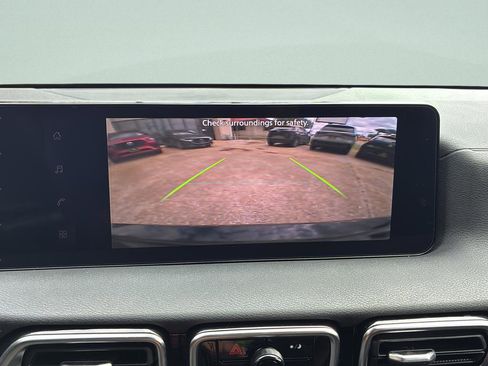 Used 2026 Nissan Sentra SR w/ Floor Mat Package FWD image 18