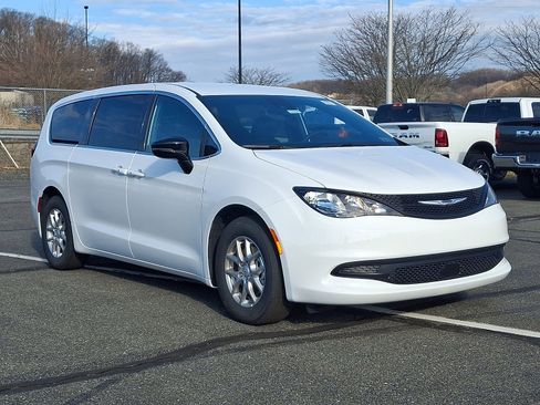 New 2026 Chrysler Voyager LX FWD image 1