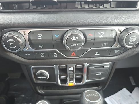 New 2026 Jeep Gladiator Sport image 29