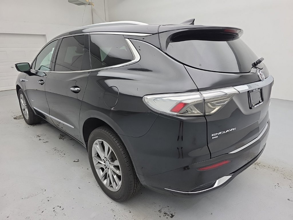 Used 2024 Buick Enclave Avenir w/ Avenir Technology Package AWD/4WD image 10