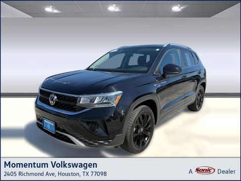 Used 2022 Volkswagen Taos SE image 1