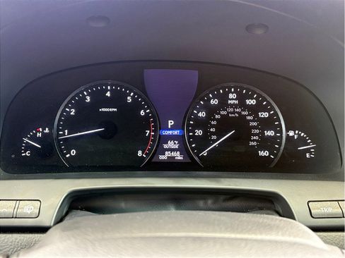 Used 2013 Lexus LS 460 w/ Ultra Luxury Pkg RWD image 16