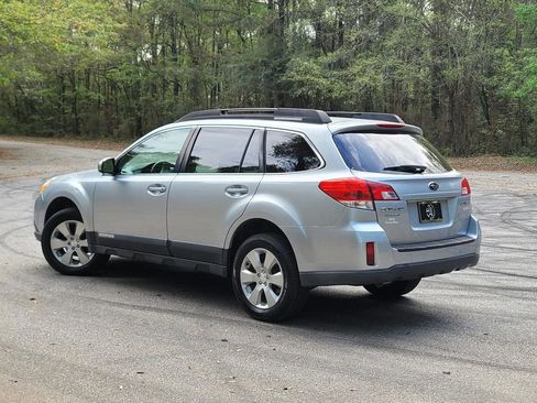 Used 2012 Subaru Outback 2.5i Premium w/ All-Weather Pkg image 4