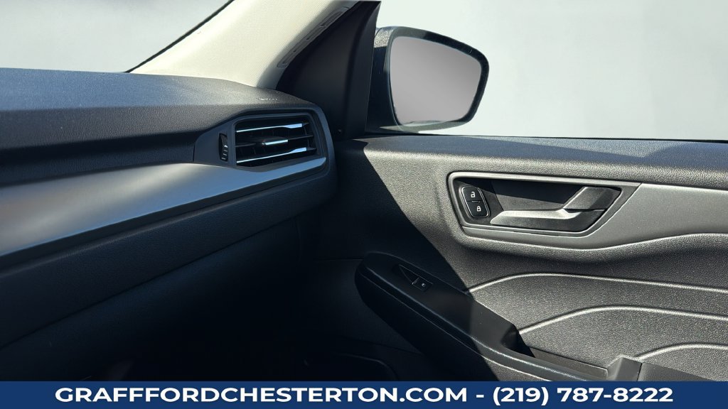 Used 2025 Ford Escape Active AWD/4WD image 13