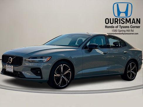 Used 2024 Volvo S60 B5 Ultimate w/ Climate Package image 2