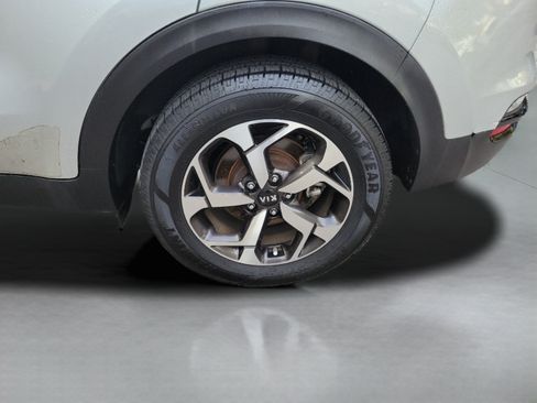 Used 2020 Kia Sportage LX FWD image 24