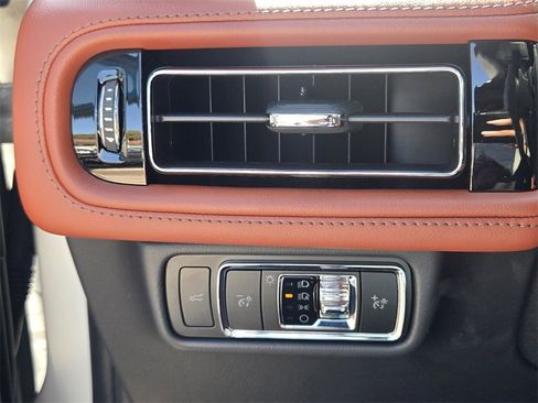 Used 2025 Lincoln Aviator Reserve w/ Luxury Package image 22