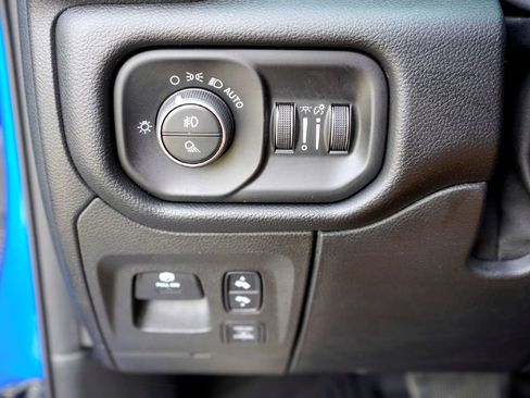 Used 2020 RAM 1500 Laramie w/ Sport Appearance Package image 21