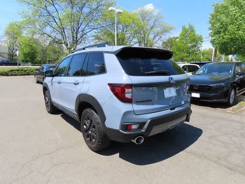 Used 2023 Honda Passport TrailSport image 4