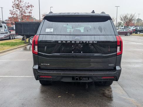 New 2025 Ford Expedition Max Active image 5