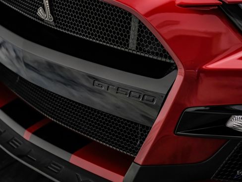 Used 2020 Ford Mustang Shelby GT500 w/ Carbon Fiber Track Pack RWD image 41