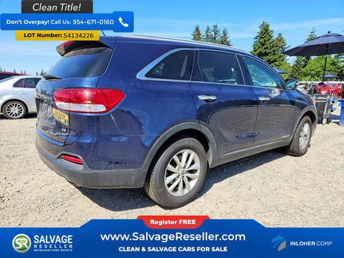 Used 2017 Kia Sorento AWD image 4