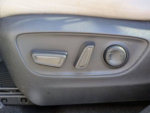 Used 2021 Toyota RAV4 XLE w/ Convenience Package image 23