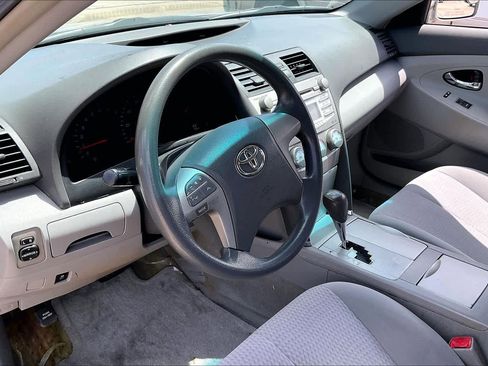 Used 2010 Toyota Camry LE image 18