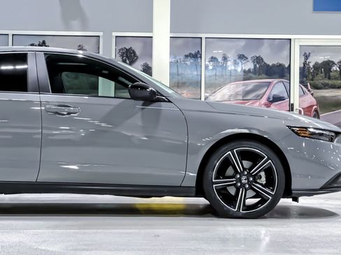 Used 2024 Honda Accord Sport image 33