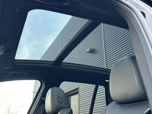 Used 2024 BMW X3 M40i w/ Parking Assistance Package image 18