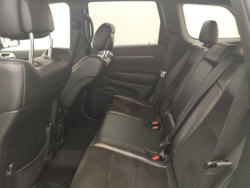 Used 2017 Jeep Grand Cherokee Altitude image 18