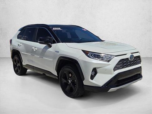 Used 2020 Toyota RAV4 XSE AWD/4WD image 3