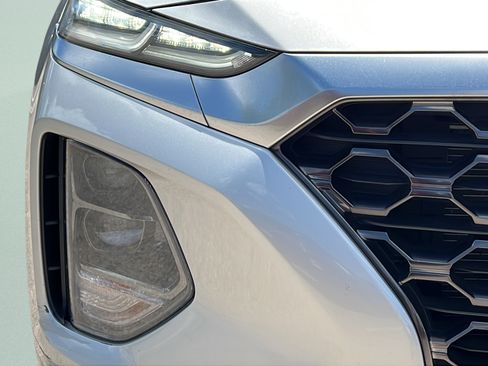 Used 2020 Hyundai Santa Fe SEL w/ Convenience + Premium Package FWD image 9