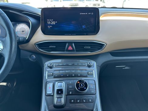 Used 2022 Hyundai Santa Fe Calligraphy image 14