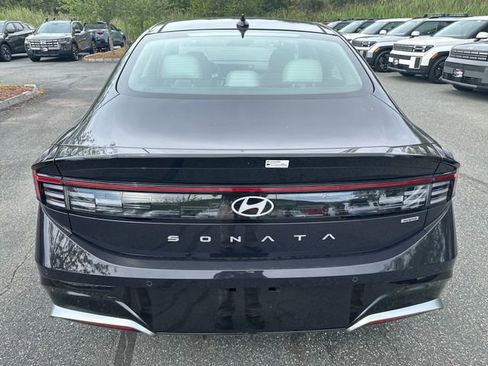 New 2025 Hyundai Sonata Limited image 4