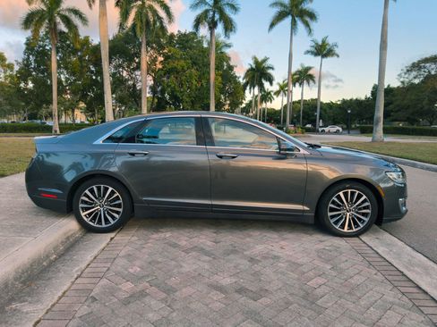 Used 2018 Lincoln MKZ Select w/ Technology Package image 8