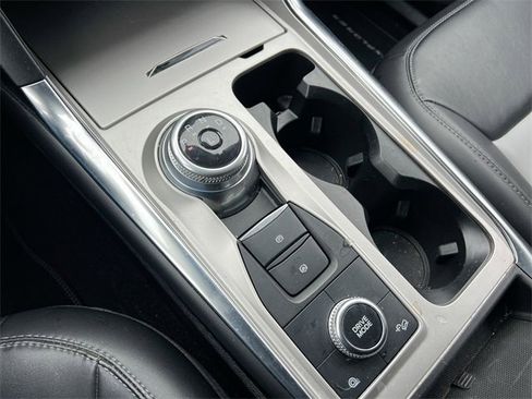 Used 2022 Ford Explorer XLT w/ Equipment Group 202A image 15