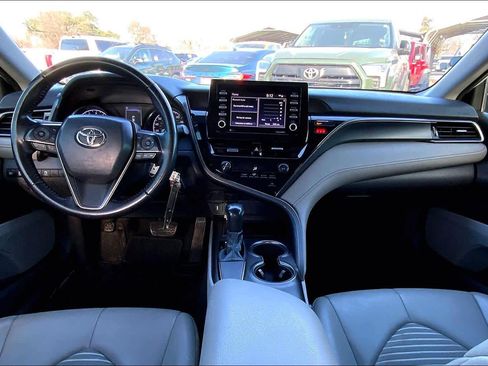 Used 2021 Toyota Camry SE image 13