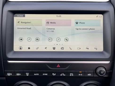 Used 2020 Jaguar E-PACE SE image 13