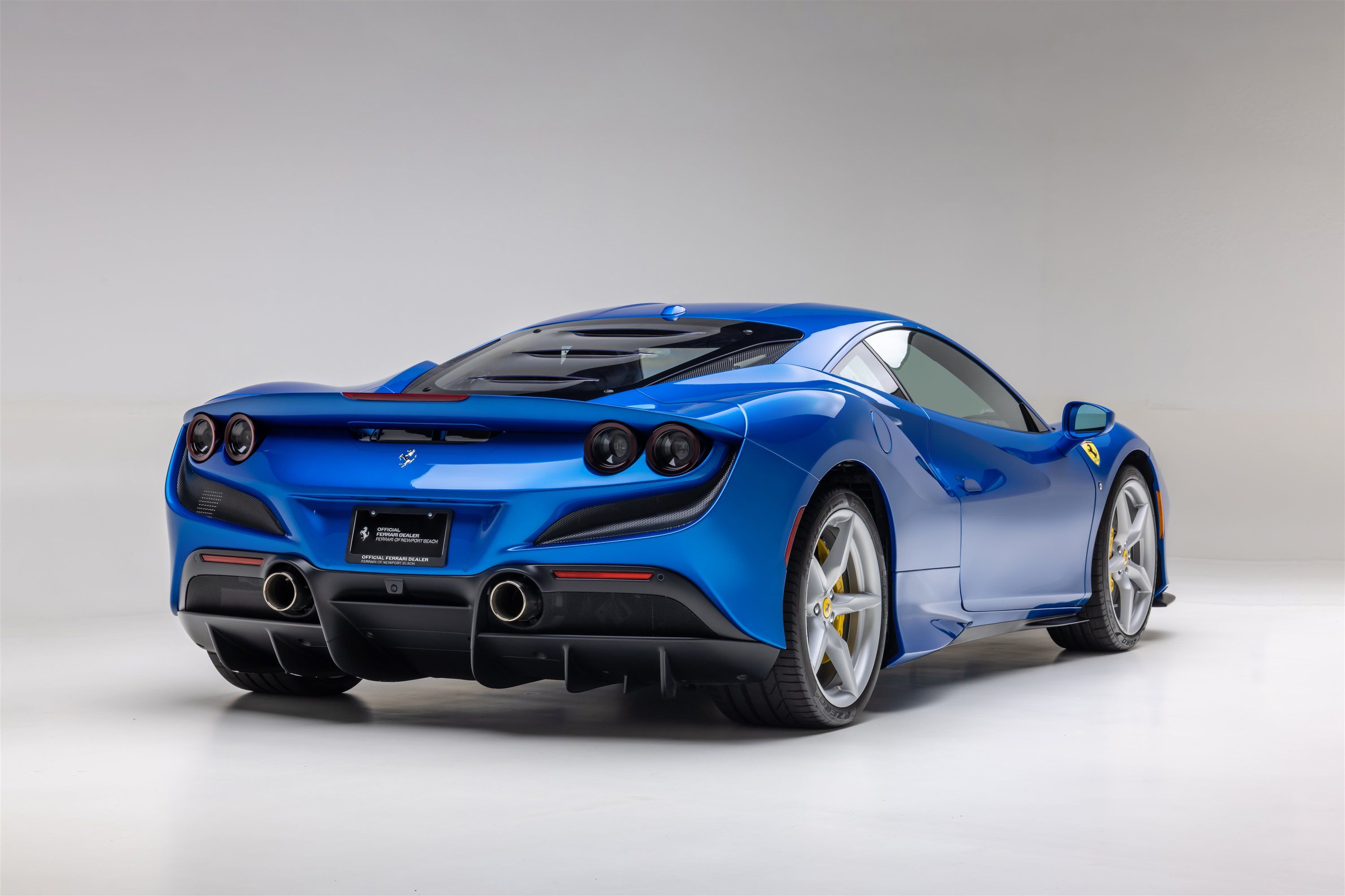 Certified 2021 Ferrari F8 Tributo RWD image 5