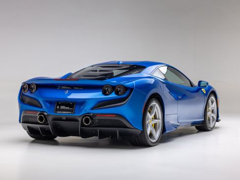 Certified 2021 Ferrari F8 Tributo RWD image 5