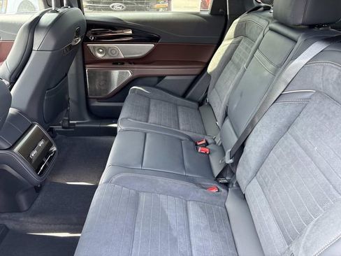 New 2026 Lincoln Nautilus Black Label AWD/4WD image 18