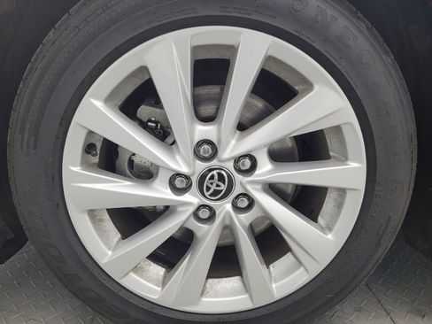 Used 2024 Toyota Camry LE image 31